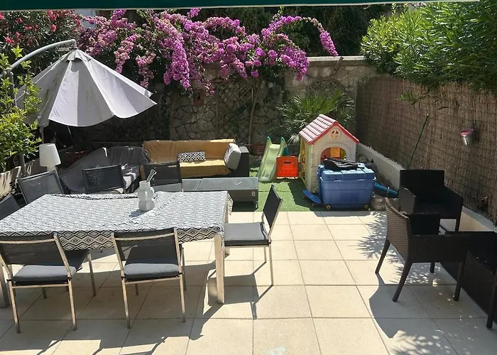 Apartamento Elegant In With A Private Garden *